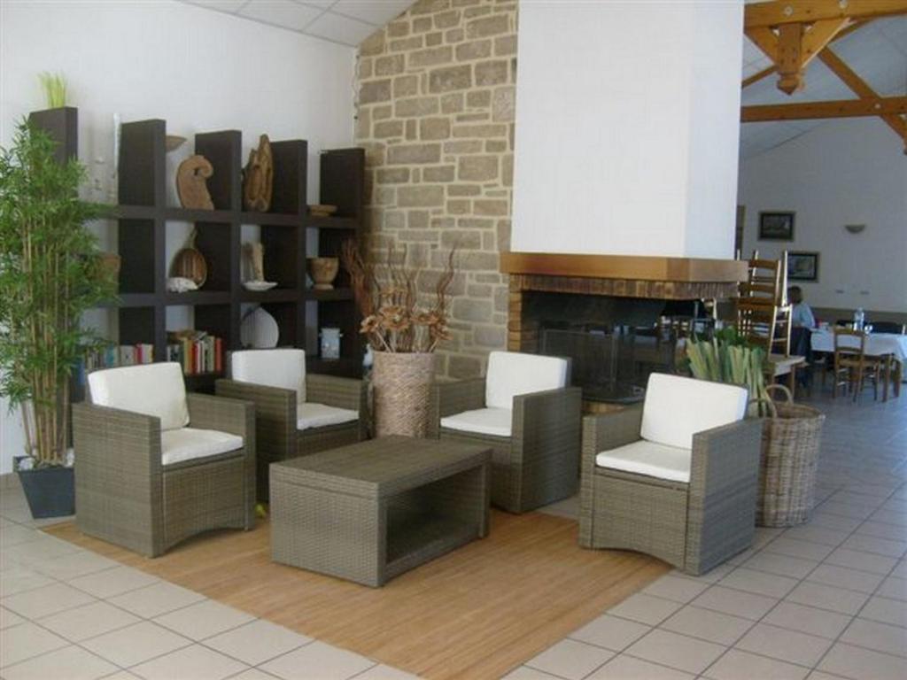 La Lande Du Moulin Hotel Sulniac ภายนอก รูปภาพ